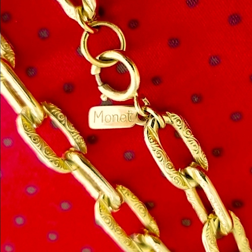 GOLD PAPER CLIP NECKLACE NEW VINTAGE 24” x 1/2” MONET BEAUTIFULLY ETCHED - Picture 11 of 12